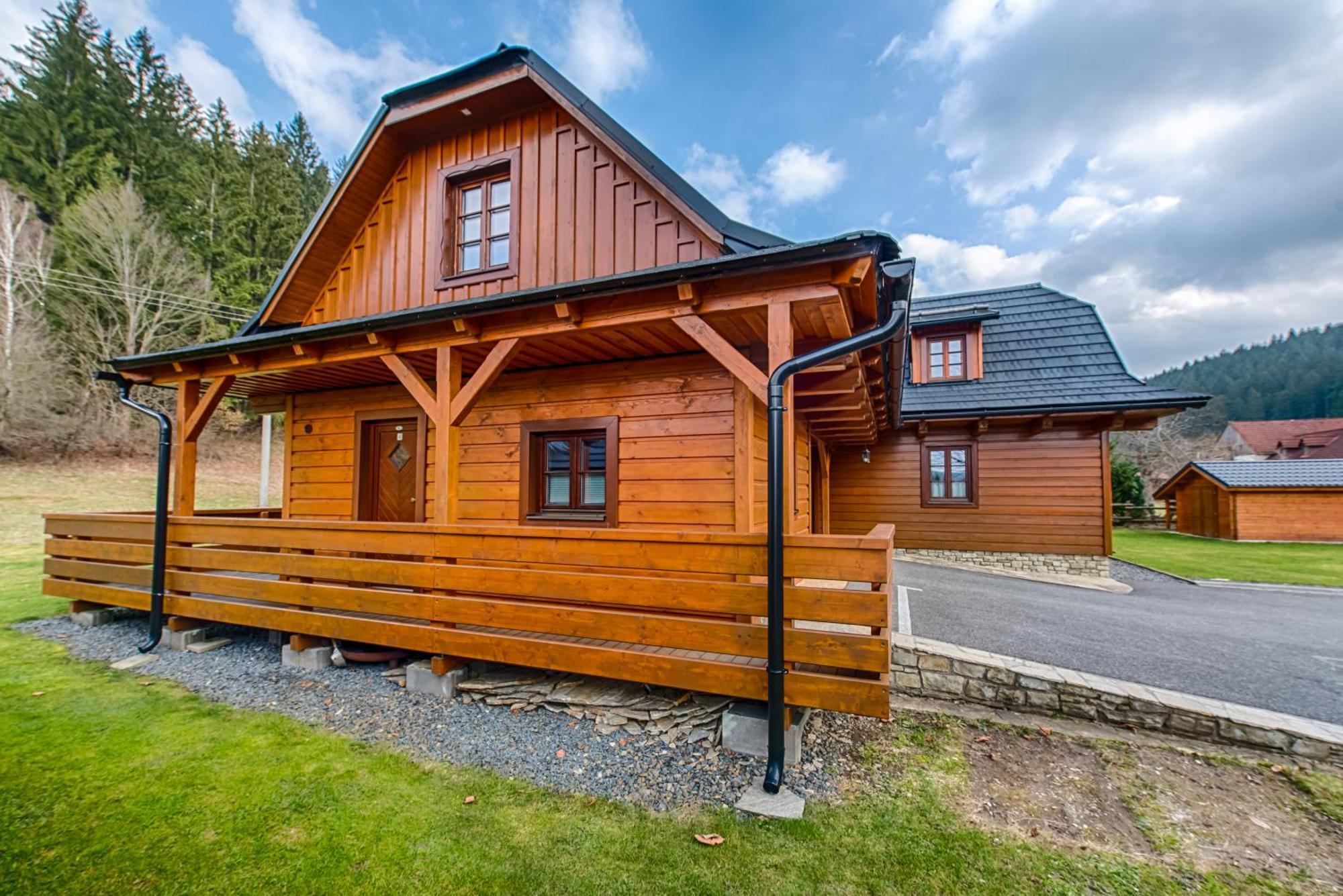 Valassky Dvur Velké Karlovice Exterior foto